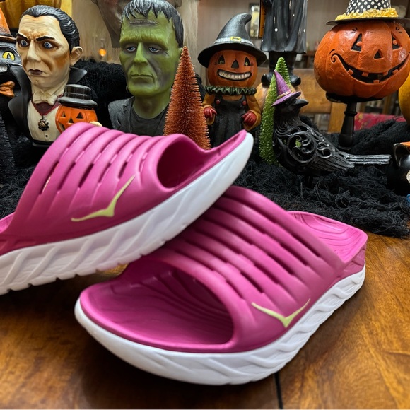 Hoka One One Ora Comfort Recovery Pink Slide Sandals size 8 - Picture 2 of 3
